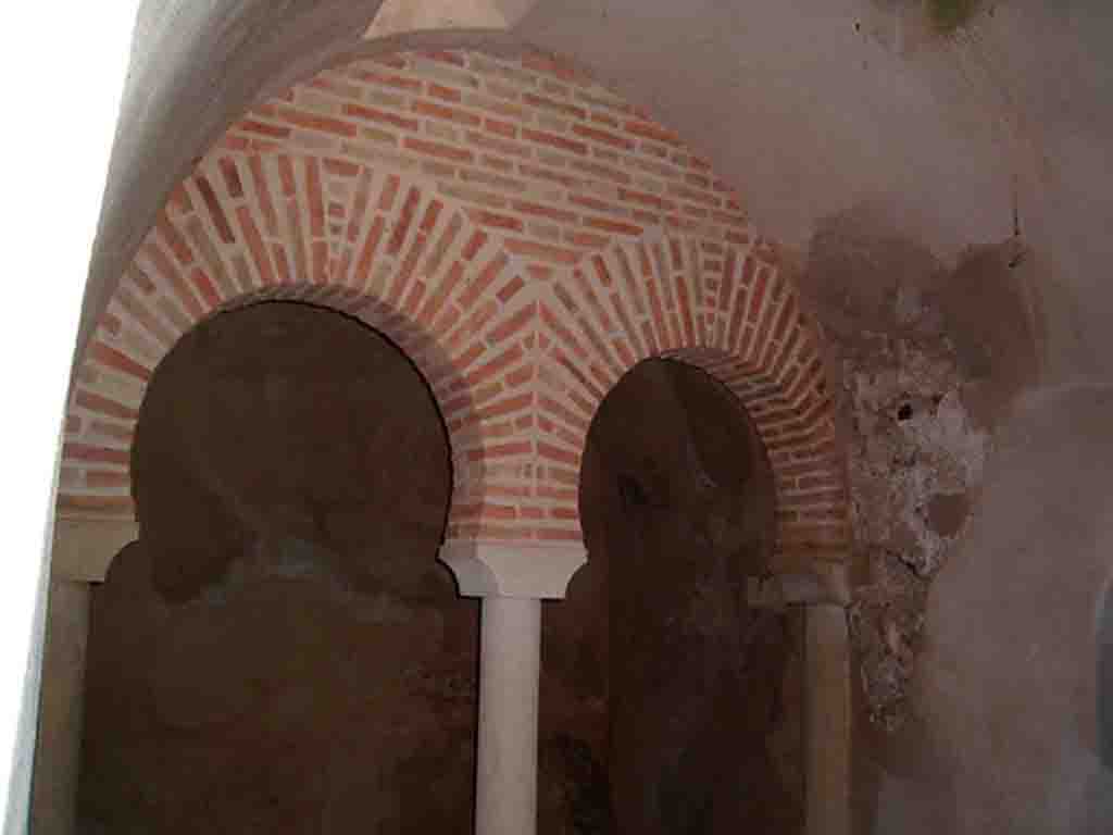 Foto tomada desde el interior de Los Ba&ntilde;os Arabes